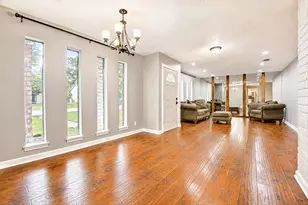 1907 Round Spring Dr, Houston, TX 77339 - Photo 9