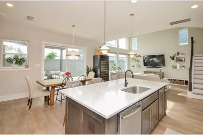 2505 Swang Place, Houston, TX 77008 - Photo 11