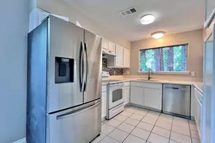 2107 W Lacey Oak Cir, The Woodlands, TX 77380 - Photo 15