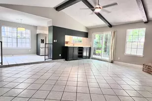 2107 W Lacey Oak Cir, The Woodlands, TX 77380 - Photo 11