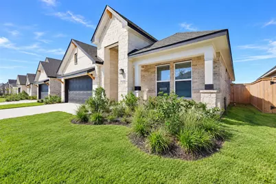 3126 Emerald Hills Drive, Angleton, TX 77515 - Photo 3