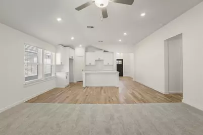 3126 Emerald Hills Drive, Angleton, TX 77515 - Photo 11