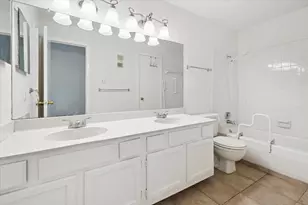 2425 Augusta Dr, Houston, TX 77057 - Photo 9