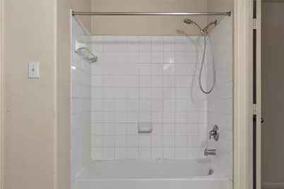 9515 Summer Laurel Lane, Houston, TX 77088 - Photo 17