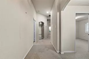 9515 Summer Laurel Ln, Houston, TX 77088 - Photo 3