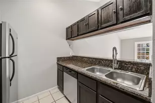 8055 Cambridge St, Houston, TX 77054 - Photo 7
