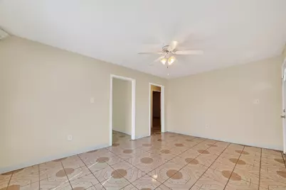 968 Garapan Street, Houston, TX 77091 - Photo 7