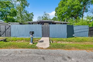 968 Garapan St, Houston, TX 77091 - Photo 3