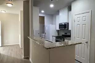 156 Camelot Pl Ct, Conroe, TX 77304 - Photo 5