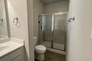 156 Camelot Pl Ct, Conroe, TX 77304 - Photo 17