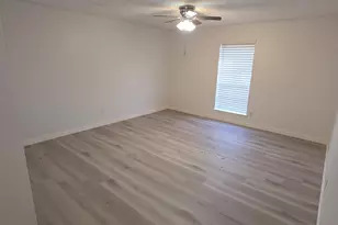 16214 Sierra Grande Dr, Houston, TX 77083 - Photo 9