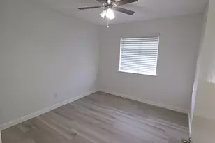 16214 Sierra Grande Dr, Houston, TX 77083 - Photo 11