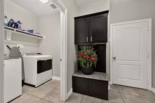 9110 Hollowcreek Pt Ln, Cypress, TX 77433 - Photo 15