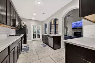 9110 Hollowcreek Pt Ln, Cypress, TX 77433 - Photo 11