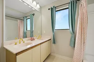 7700 Seawall Blvd, Galveston, TX 77551 - Photo 31