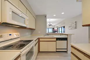 7700 Seawall Blvd, Galveston, TX 77551 - Photo 21