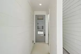 6055 Cebra St, Houston, TX 77091 - Photo 3