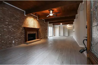 5370 Brownway Street #D33, Houston, TX 77056 - Photo 7