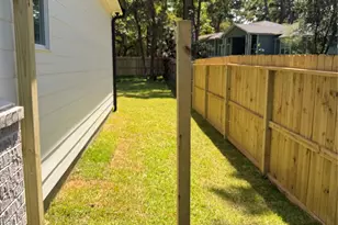 14209 Jamaica Cir, Willis, TX 77318 - Photo 11