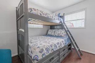 4007 Grayson Dr, Galveston, TX 77554 - Photo 13