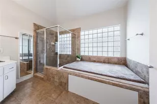 3027 Buttercup St, Houston, TX 77063 - Photo 13