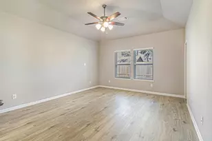 212 Forest Park Dr, West Columbia, TX 77486 - Photo 11