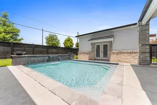 10070 Cedardale Dr, Houston, TX 77055 - Photo 33