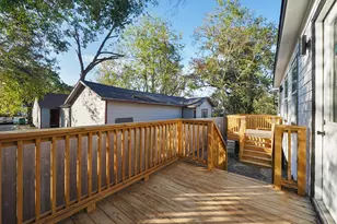 3907 Falls St, Houston, TX 77026 - Photo 13