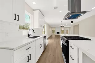 3203 Falling Brook Dr, Houston, TX 77345 - Photo 7