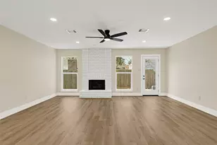 3203 Falling Brook Dr, Houston, TX 77345 - Photo 13