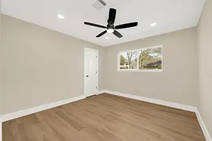 3203 Falling Brook Dr, Houston, TX 77345 - Photo 23