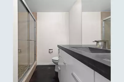 5000 Montrose Boulevard #16B, Houston, TX 77006 - Photo 11