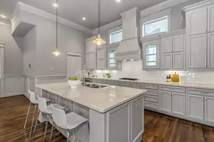 1411 Beachton St, Houston, TX 77007 - Photo 1