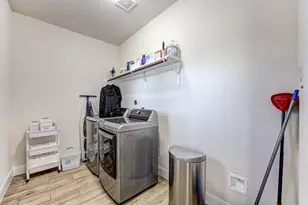 219 Bentwater Ln, Clute, TX 77531 - Photo 43