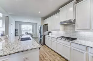 219 Bentwater Ln, Clute, TX 77531 - Photo 13