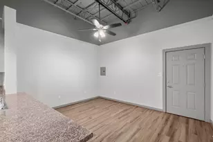 612 W Texas Ave, Baytown, TX 77520 - Photo 5