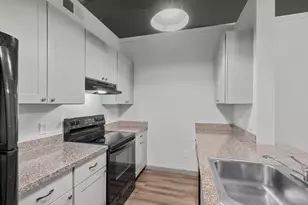 612 W Texas Ave, Baytown, TX 77520 - Photo 3