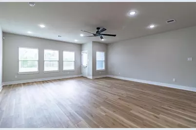 9101 Noel Street #B, Houston, TX 77033 - Photo 3