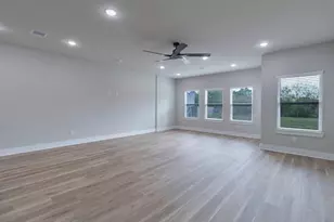 9101 Noel St, Houston, TX 77033 - Photo 5