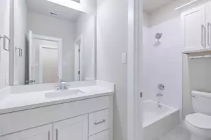 9101 Noel St, Houston, TX 77033 - Photo 15
