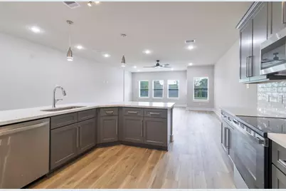 9101 Noel Street #B, Houston, TX 77033 - Photo 7