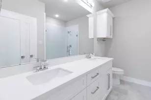 9101 Noel St, Houston, TX 77033 - Photo 11