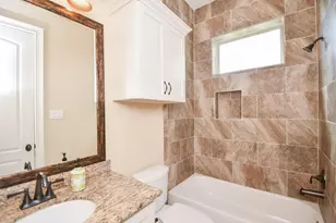 1126 W 16th St, Houston, TX 77008 - Photo 9