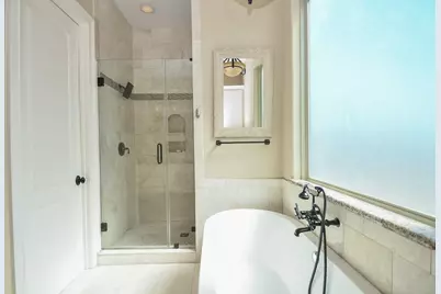 1126 W 16th Street #B, Houston, TX 77008 - Photo 11
