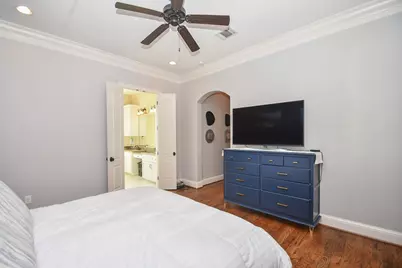 1126 W 16th Street #B, Houston, TX 77008 - Photo 17