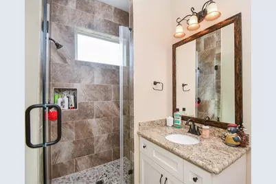 1126 W 16th Street #B, Houston, TX 77008 - Photo 7