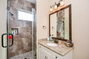 1126 W 16th St, Houston, TX 77008 - Photo 7