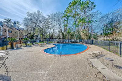 925 Wax Myrtle Lane, Houston, TX 77079 - Photo 19