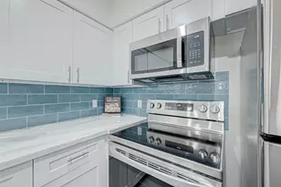 925 Wax Myrtle Ln, Houston, TX 77079 - Photo 11