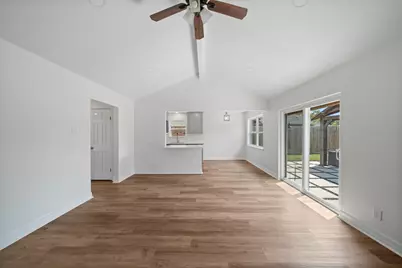 6107 Golden Forest Drive, Houston, TX 77092 - Photo 15